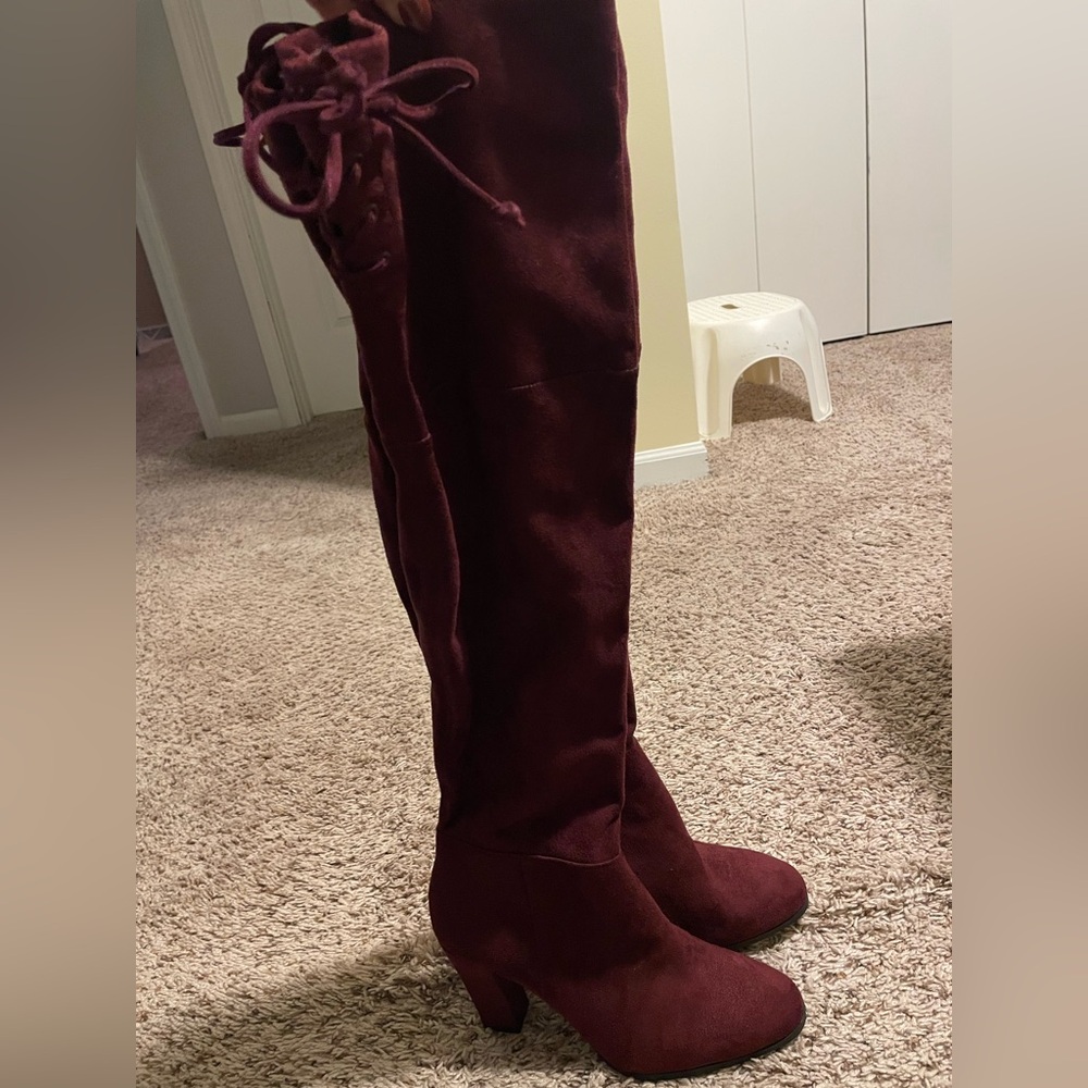 Beautiful Vince Camuto boots